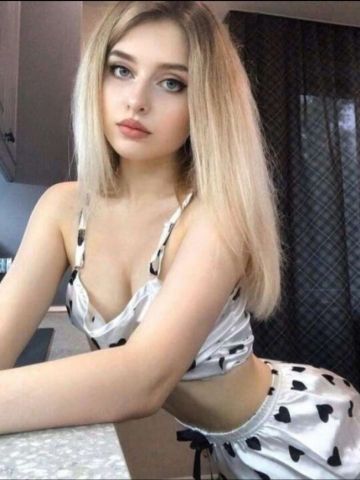 Лена Апартаменты Блондинка